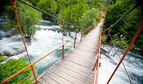 Auto Kamp Lav Hotel Kulen Vakuf Bagian luar foto